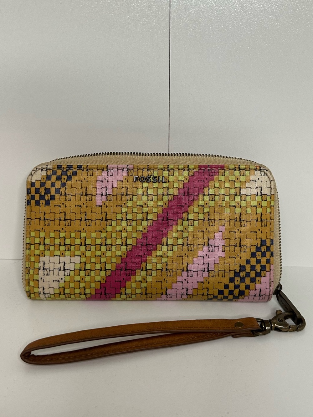 Fossil zip around wallet